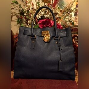 Beautiful Michael Kors Dark Blue Hamilton Shoulder Bag Tote